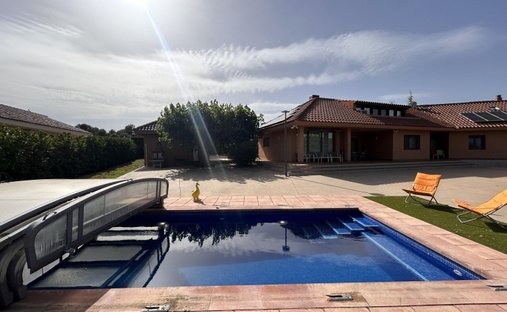 House in Almoster, Catalonia, Spain 1