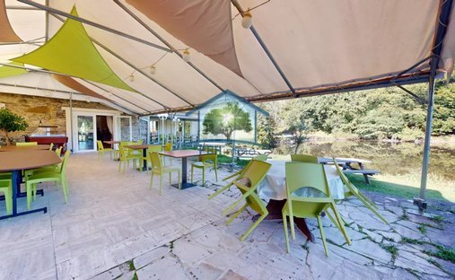 Castle for Sale in Brive-la-Gaillarde, Nouvelle-Aquitaine, France