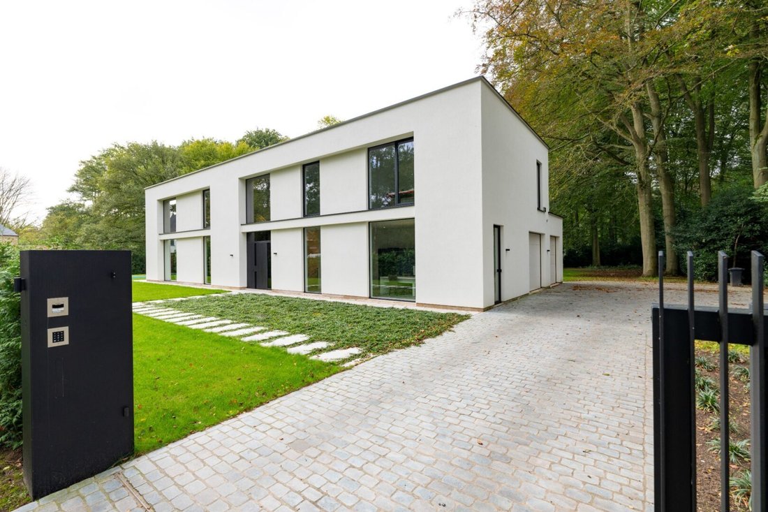 Speelhofdreef 39 In Schilde, Flanders, Belgium For Sale (14880463)