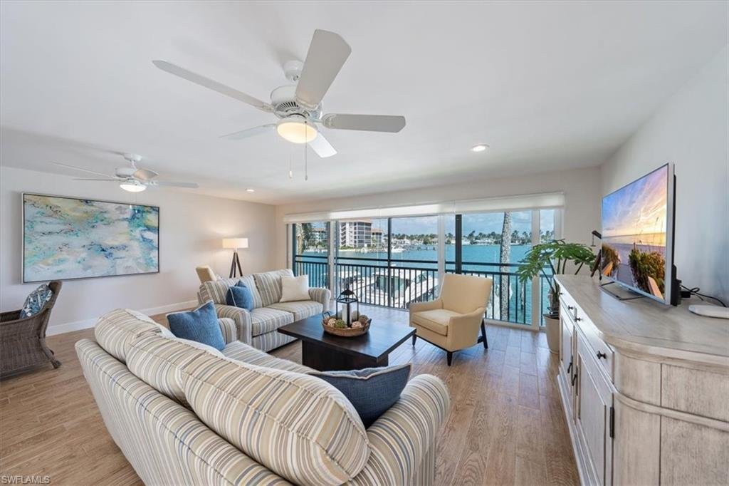 2800 Gulf Shore Blvd N 209 In Naples, Florida, United States For Sale