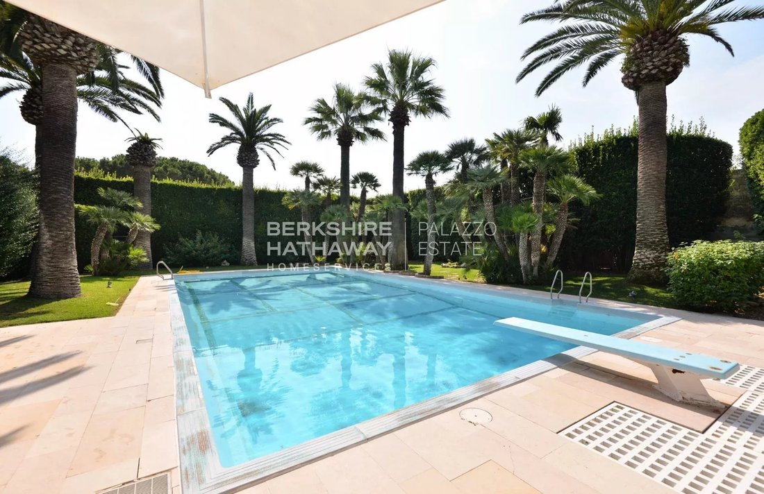 Villa en Ampliamento Zona Artigianale Est, Apulia, Italia 1 - 14540296