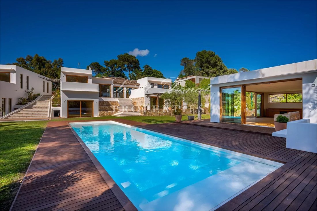 Villa in Mougins, Provence-Alpes-Côte d'Azur, France 1 - 14458775