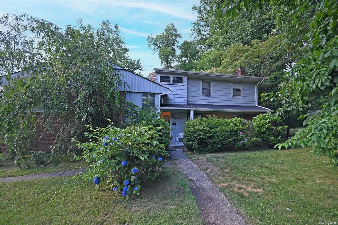 Residential Great Neck In Kings Point, New York, United States For Sale