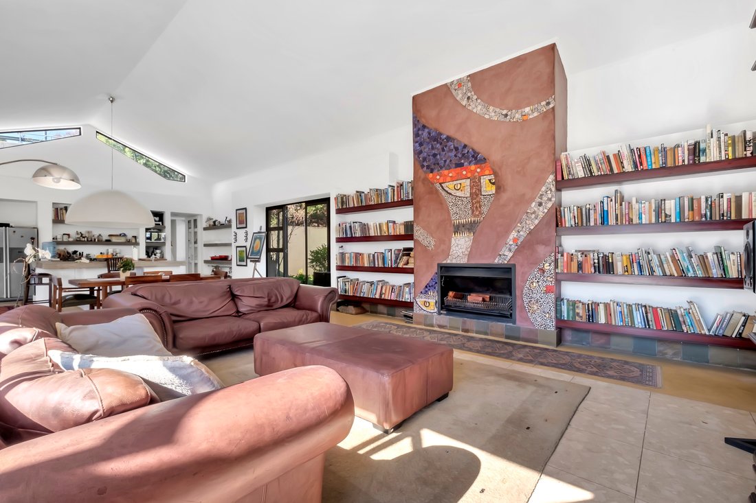 Villa in Parktown, Gauteng, South Africa 5 - 14891296