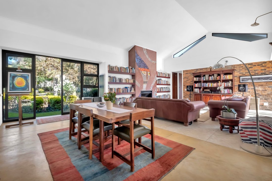 Villa in Parktown, Gauteng, South Africa 3 - 14891296
