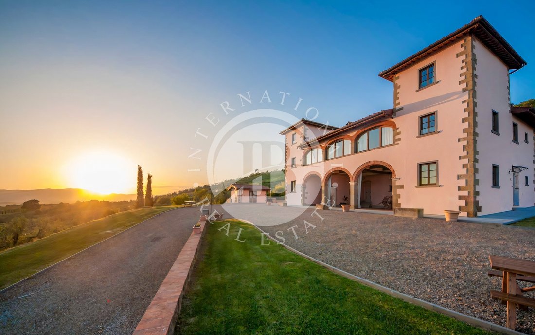 Country House in Loro Ciuffenna, Tuscany, Italy 4 - 14890472