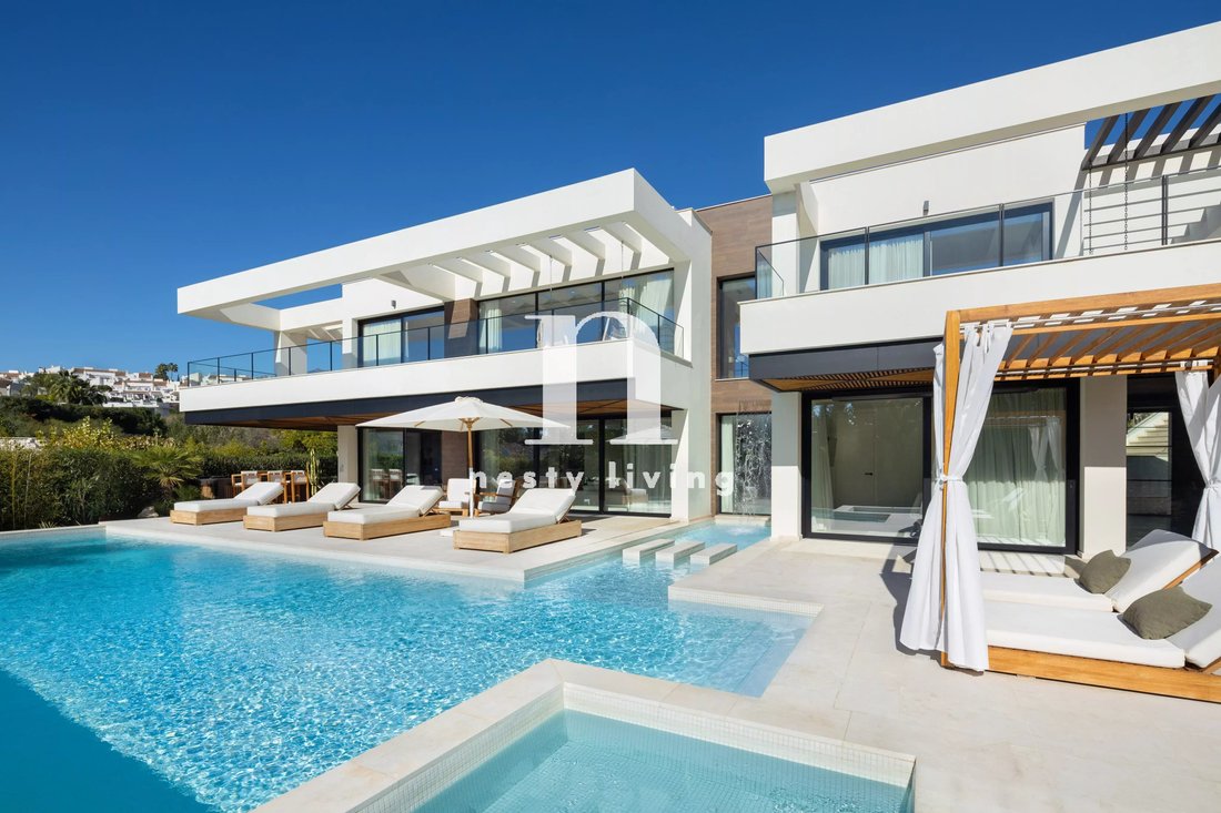 Villa in Nueva Andalucia, Marbella, Spain 1 - 14209706