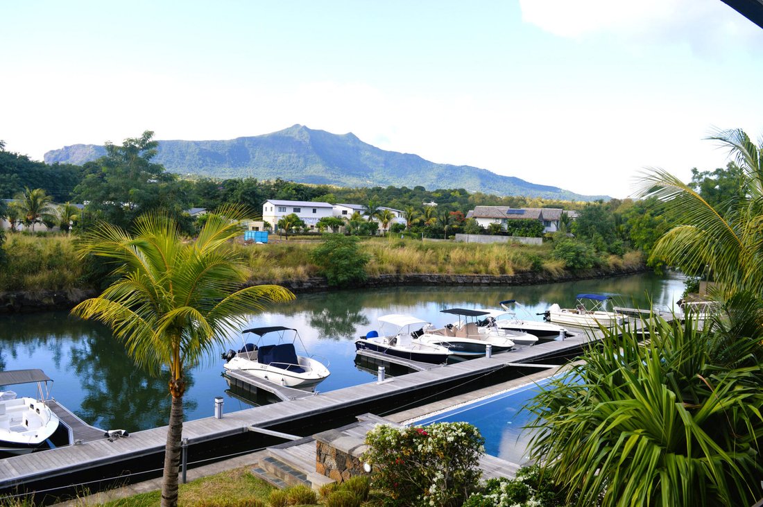 Apartment in Rivière Noire, Mauritius 1 - 13416459