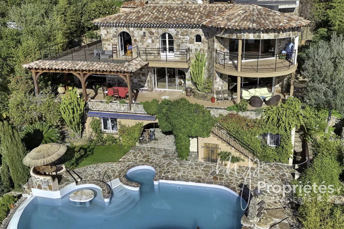 House in Rayol-Canadel-sur-Mer, Provence-Alpes-Côte d'Azur, France 3 - 12887950