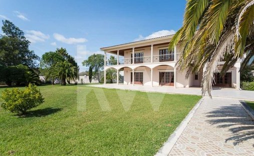 Townhouse in Benedita, Leiria District, Portugal 1
