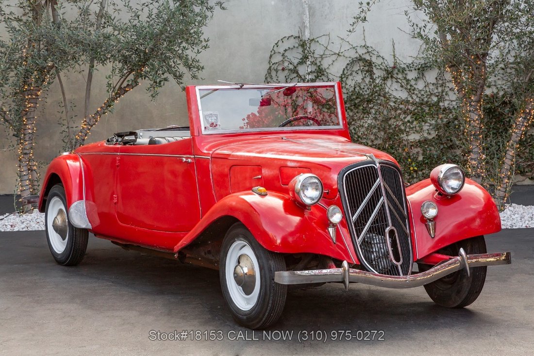 Citroen Traction in Los Angeles, CA 1 - 14893082