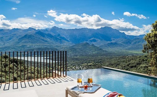 Villa in Santa-Reparata-di-Balagna, Corsica, France 1
