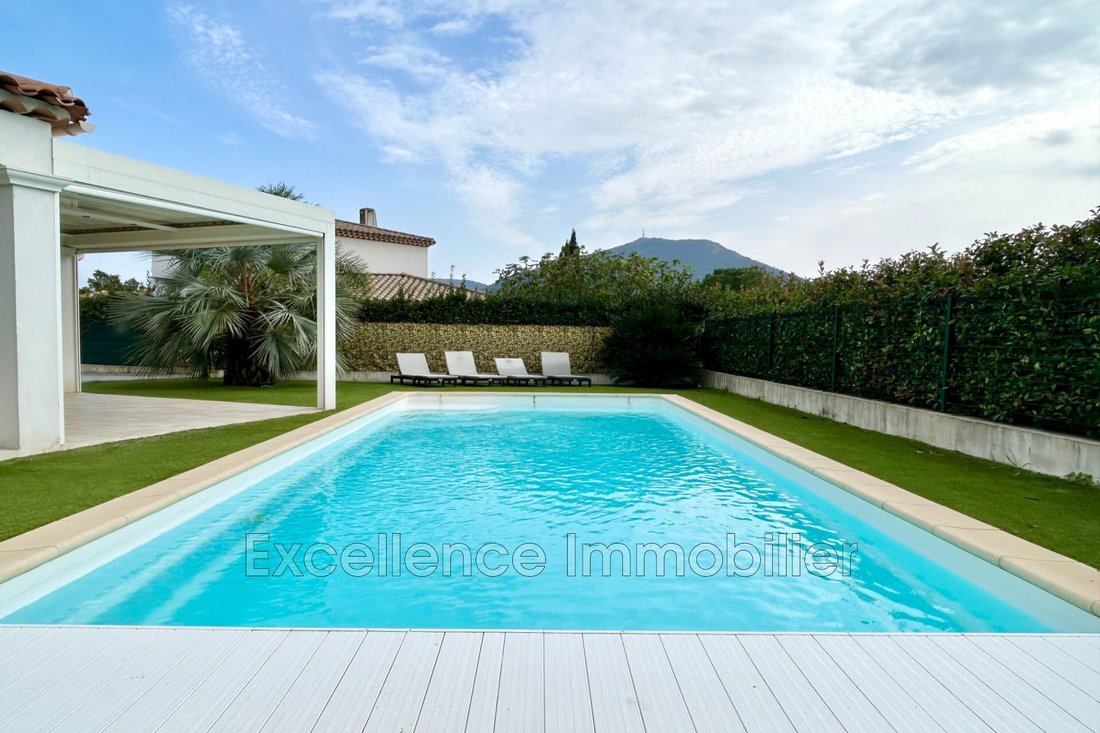 Villa in Le Plan-de-la-Tour, Provence-Alpes-Côte d'Azur, France 3 - 14892158