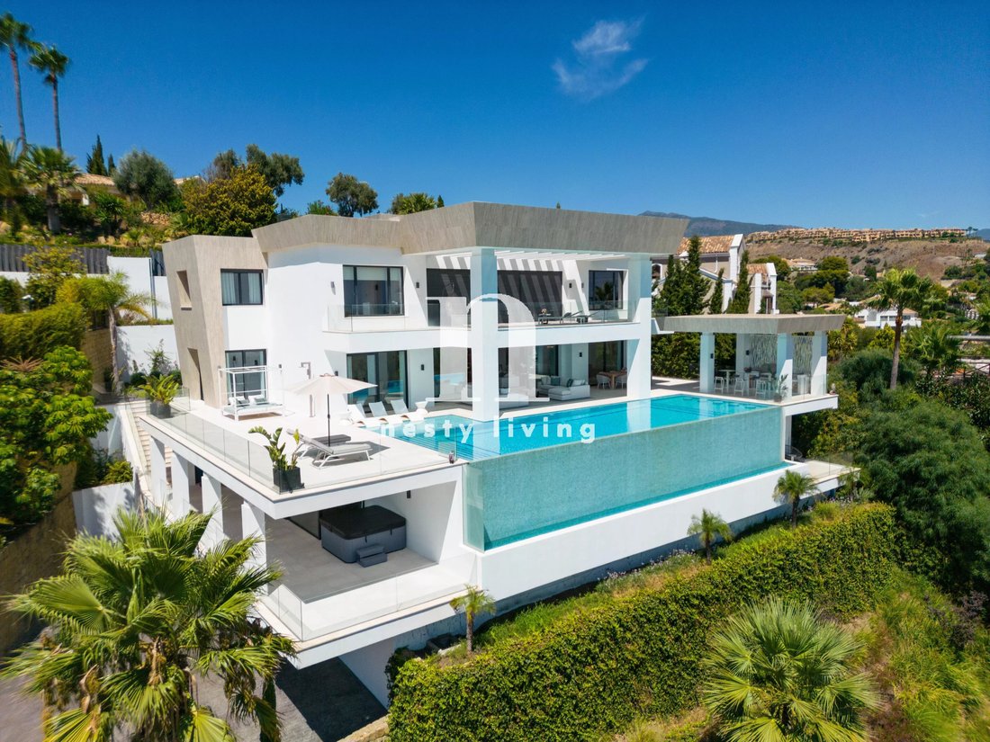Villa in Estepona, Andalusia, Spain 1 - 14209755