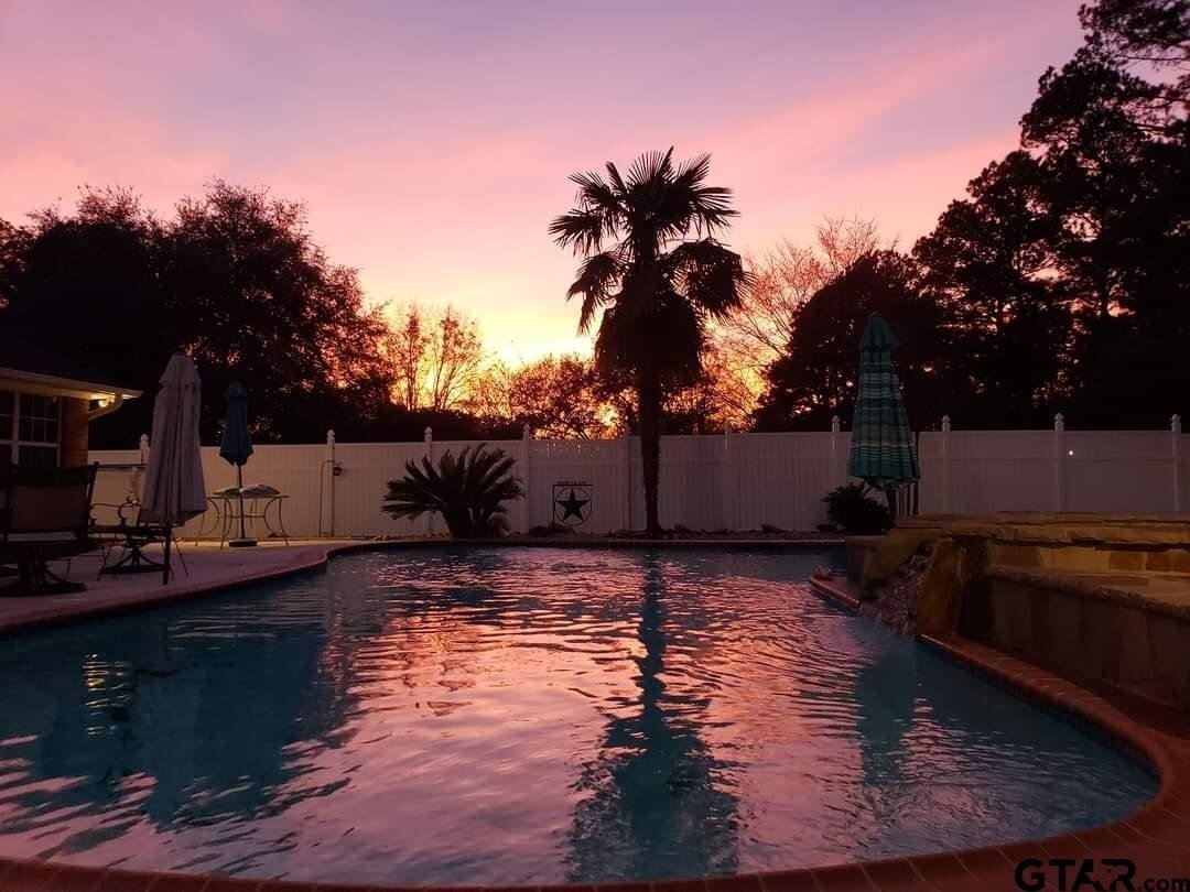 House in Pittsburg, Texas, United States 2 - 14894111