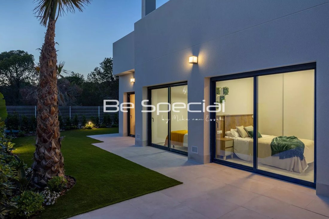Villa in Finestrat, Valencian Community, Spain 2 - 14081159