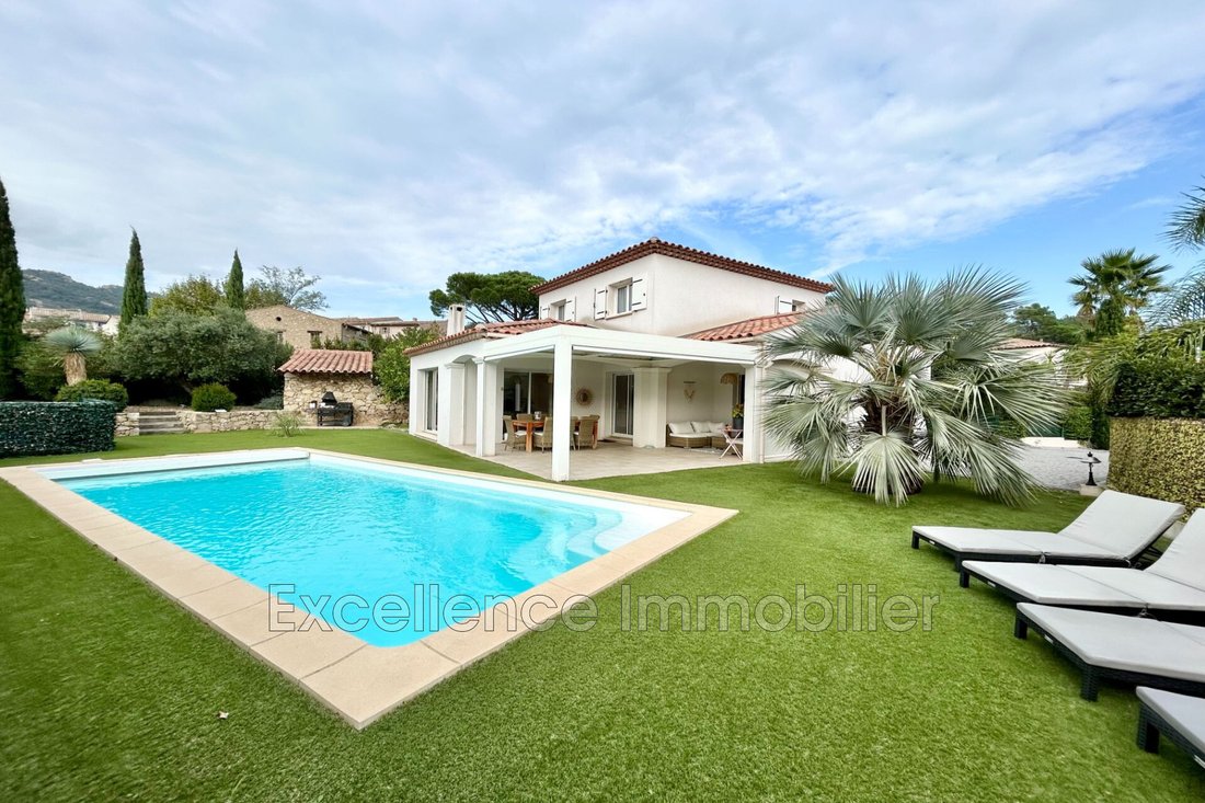 Villa in Le Plan-de-la-Tour, Provence-Alpes-Côte d'Azur, France 1 - 14892158