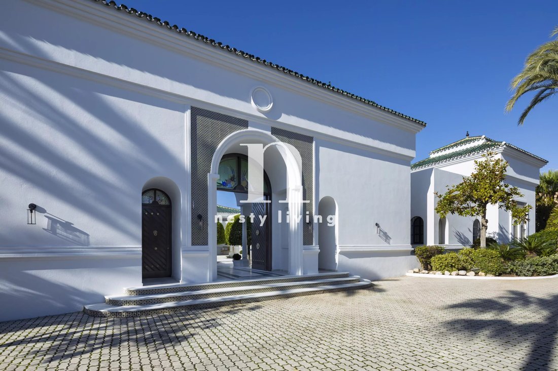 Villa in Nueva Andalucia, Marbella, Spain 5 - 14199065