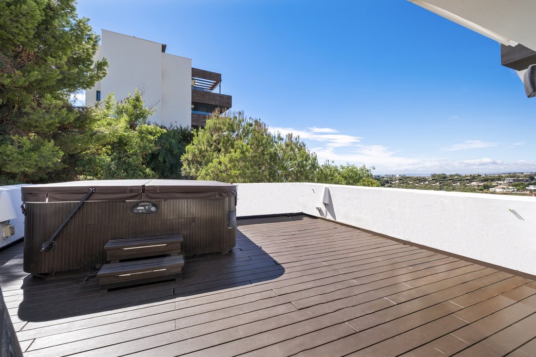 Apartment in Benahavis, Andalusia, Spain 4 - 14892016