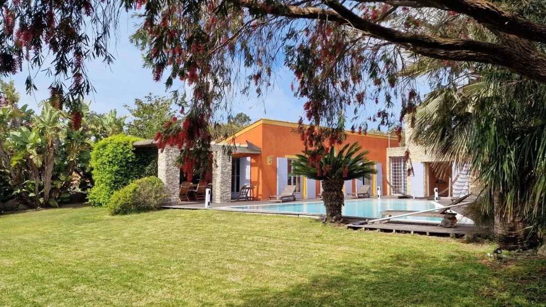 Villa in Bonifacio / Bunifaziu, Corsica, France 1 - 14892146