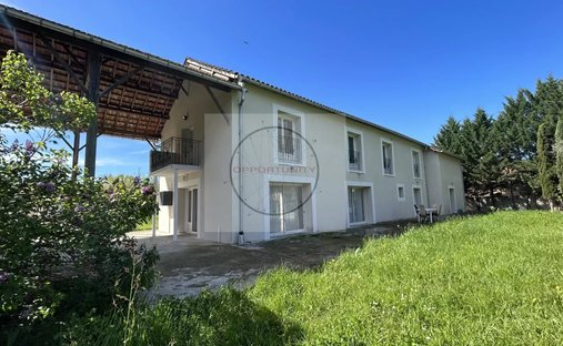House in Bas-Pays, Montauban, France 1