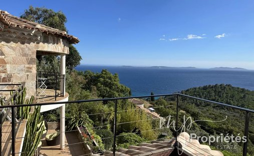 House in Rayol-Canadel-sur-Mer, Provence-Alpes-Côte d'Azur, France 1