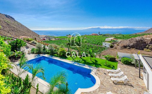 House in Acantilados de Los Gigantes, Canary Islands, Spain 1