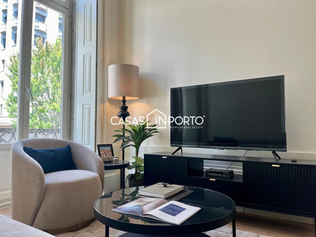 Apartment in Cedofeita, Santo Ildefonso, Se, Miragaia, Sao Nicolau e Vitoria, Porto District, Portugal 2 - 14888129
