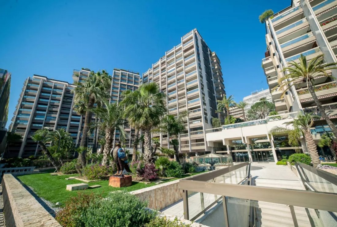 Monaco 1 - 14351201