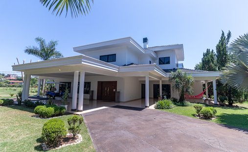 House in Hernandarias, Alto Paraná Department, Paraguay 1
