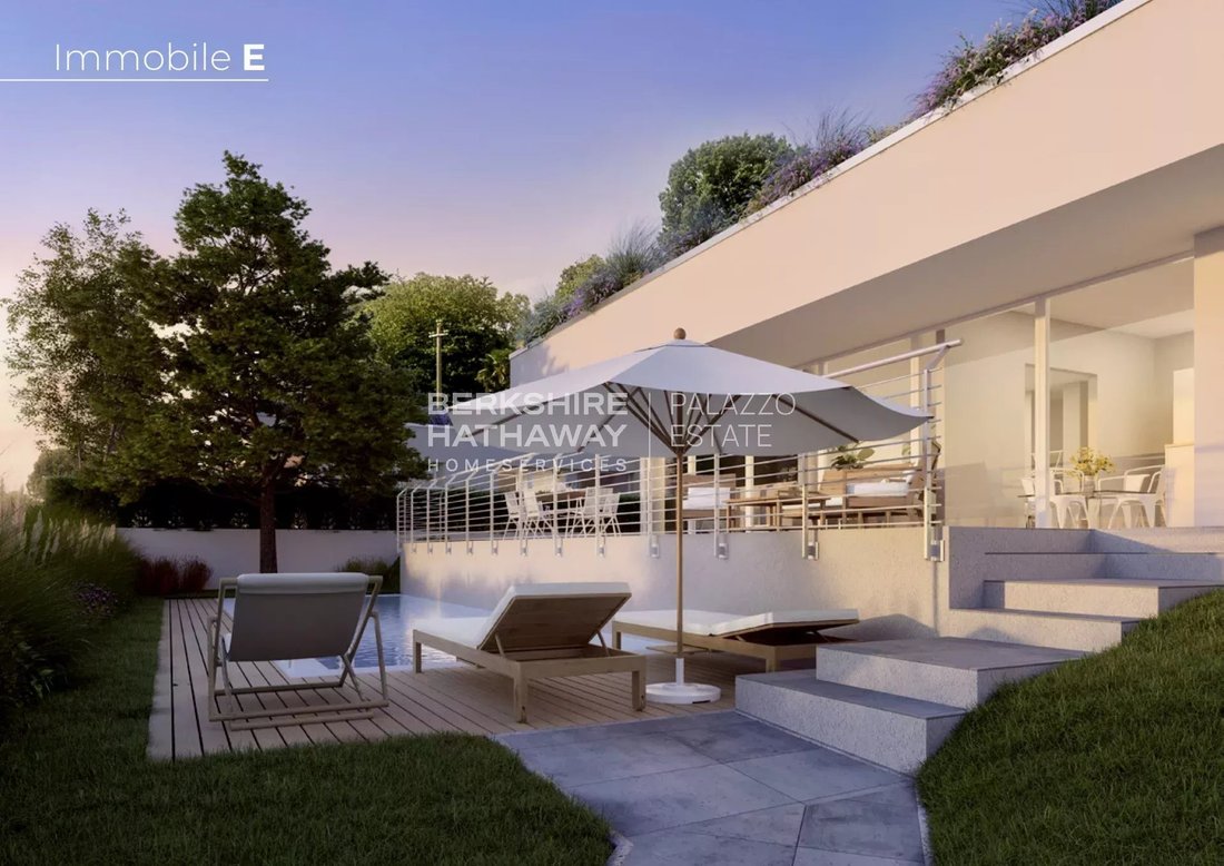 Villa in Casnate con Bernate, Lombardy, Italy 2 - 14283632