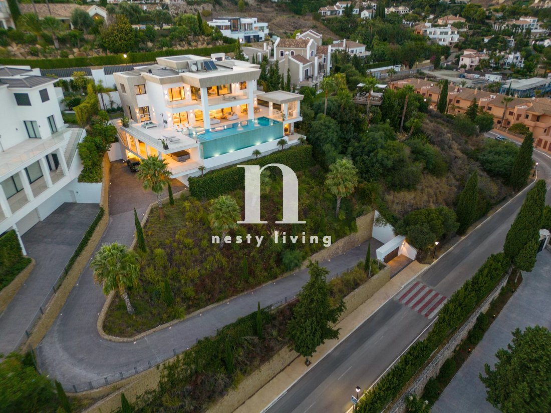 Villa in Estepona, Andalusia, Spain 3 - 14209755