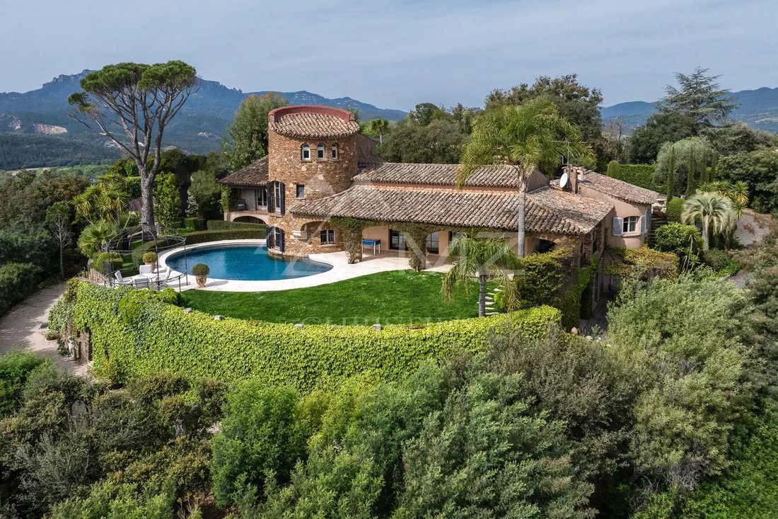 House in Le Grand Duc-Minelle, Mandelieu-la-Napoule, France 2 - 14167504