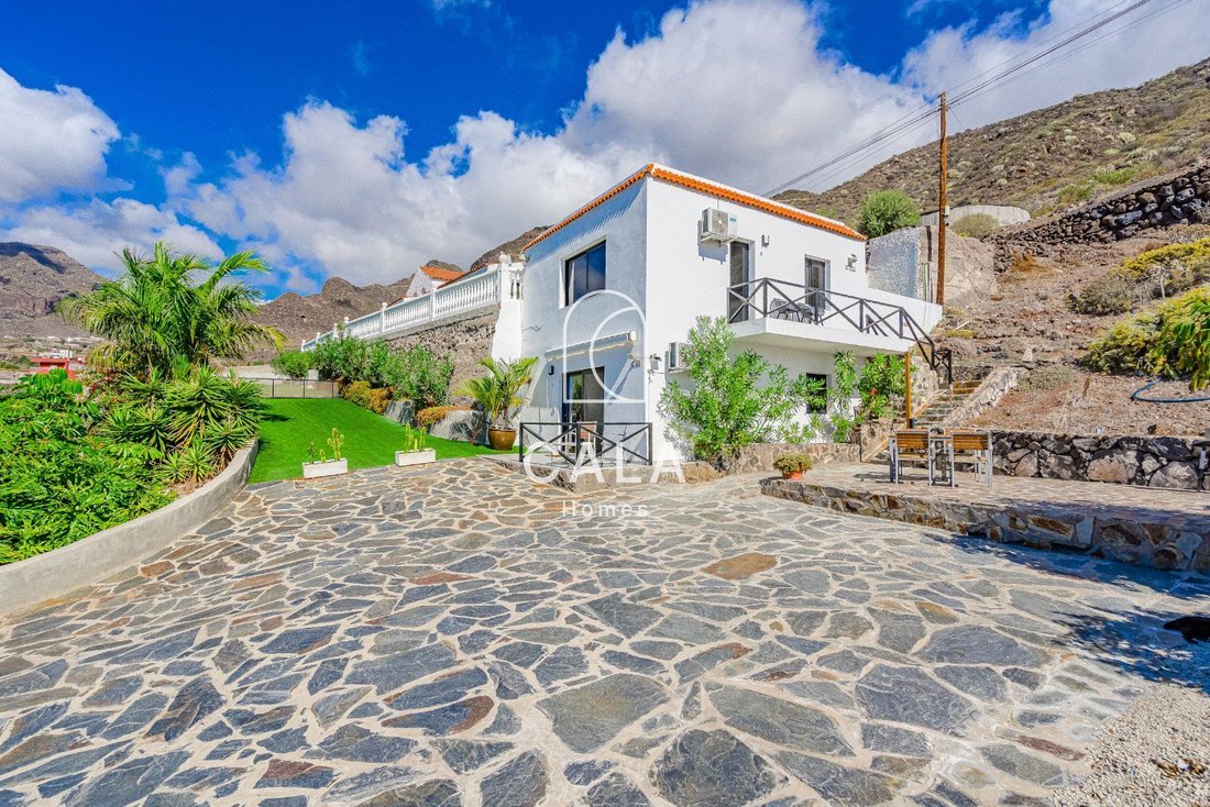 House in Acantilados de Los Gigantes, Canary Islands, Spain 2 - 14887606