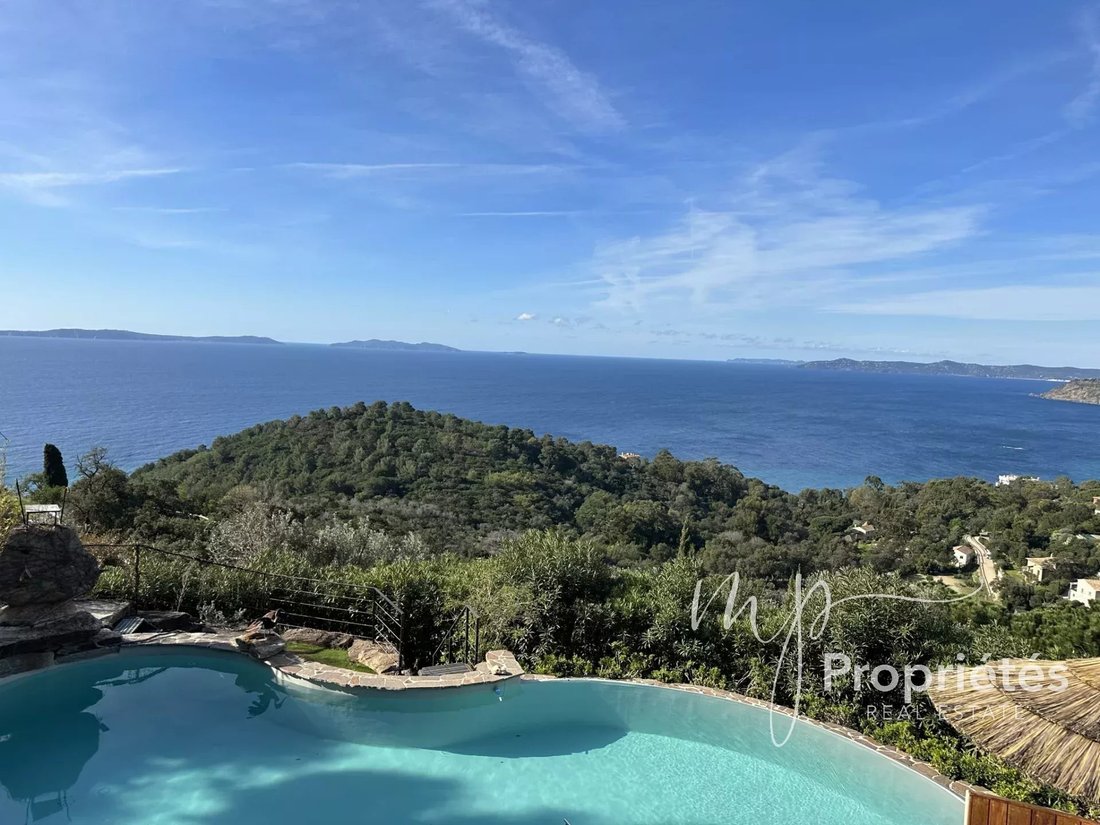 House in Rayol-Canadel-sur-Mer, Provence-Alpes-Côte d'Azur, France 5 - 12887950