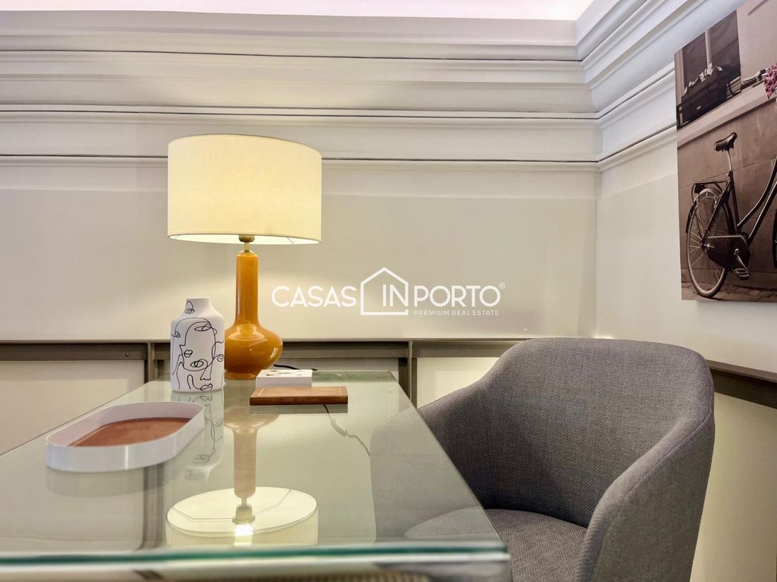 Apartment in Cedofeita, Santo Ildefonso, Se, Miragaia, Sao Nicolau e Vitoria, Porto District, Portugal 5 - 14888129