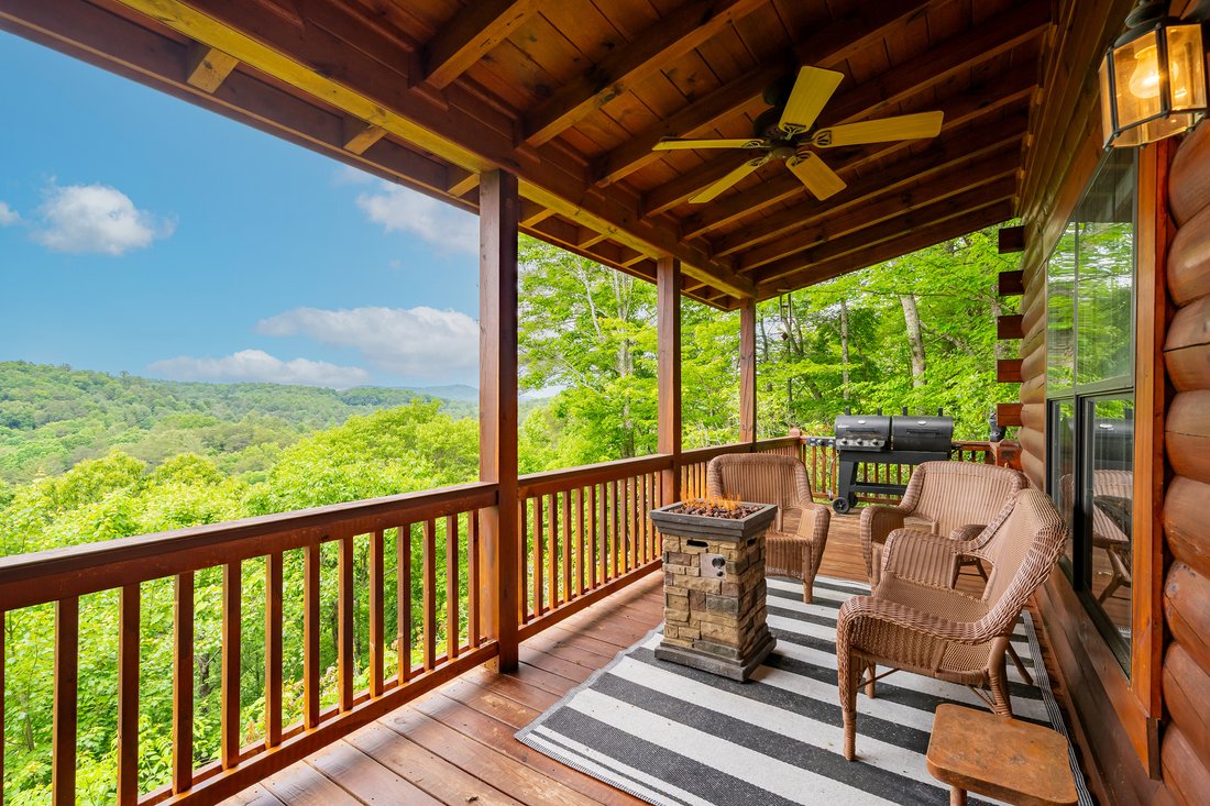 Captivating Retreat With Sweeping Long In Blue Ridge, United