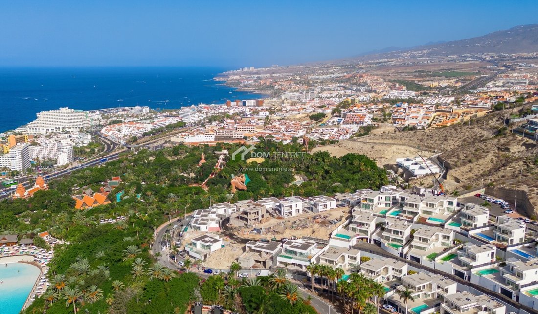 Villa in Costa Adeje, Adeje, Canary Islands 3 - 14892640