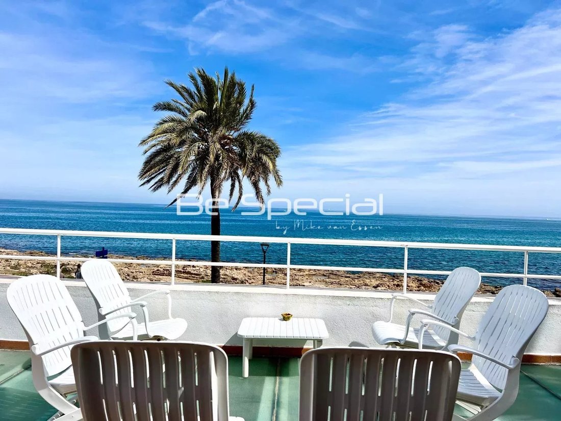 Villa in Alicante, Valencian Community, Spain 1 - 14057036