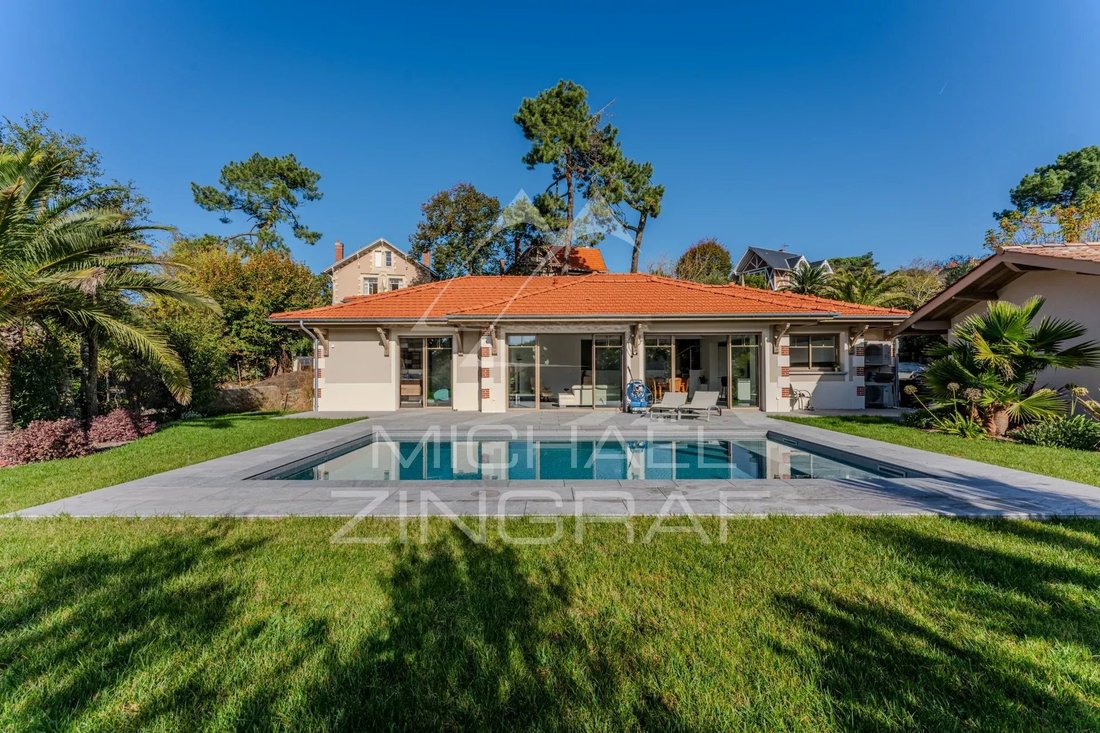 Villa in Pereire-Ville-d'Hiver, Arcachon, France 1 - 14885336