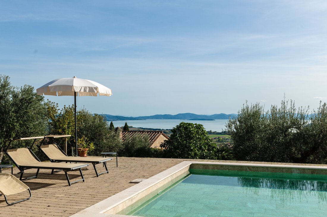 Rancho en Tuoro sul Trasimeno, Umbría, Italia 3 - 14898214