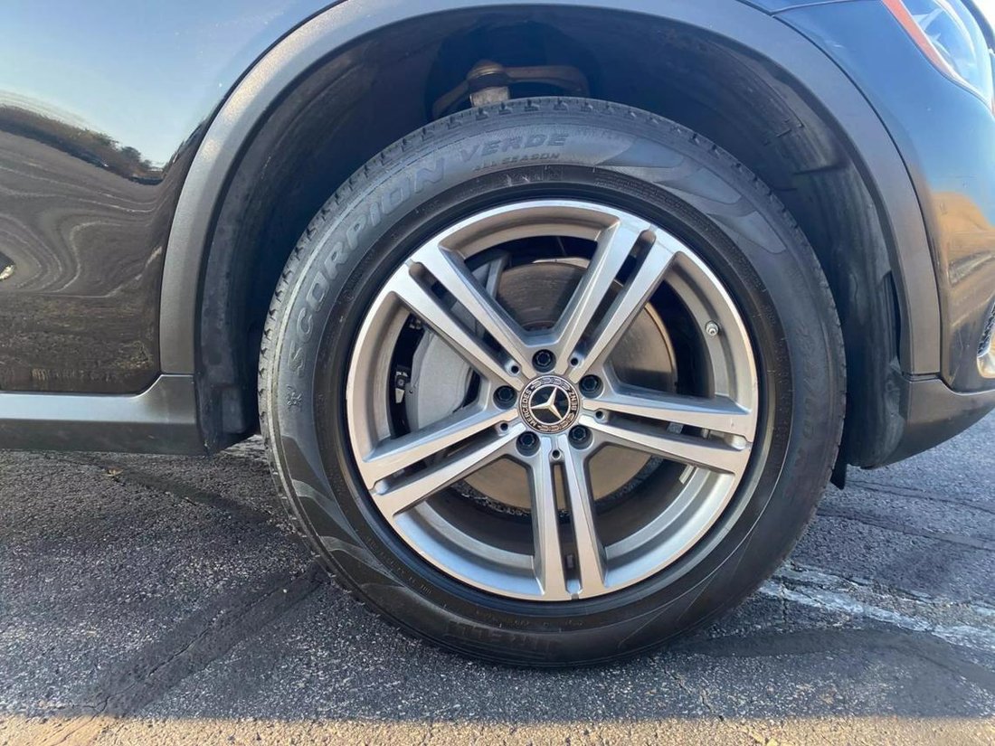 Suv in Canton, MA, United States 5 - 14898155