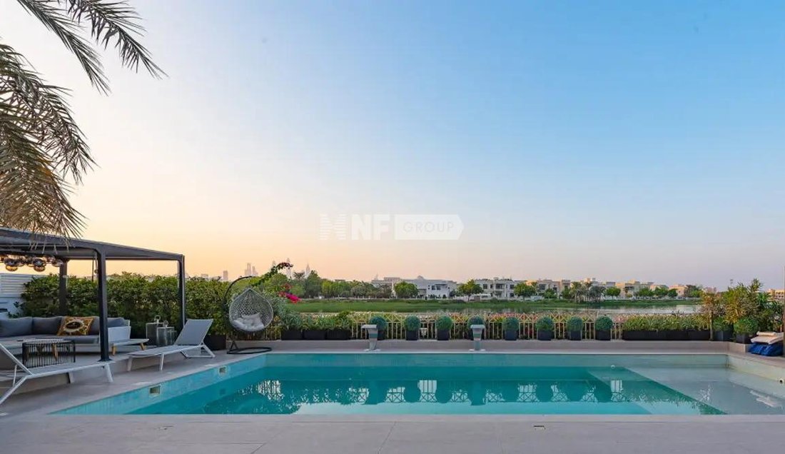 Villa in The Meadows, Dubai, United Arab Emirates 2 - 14896718