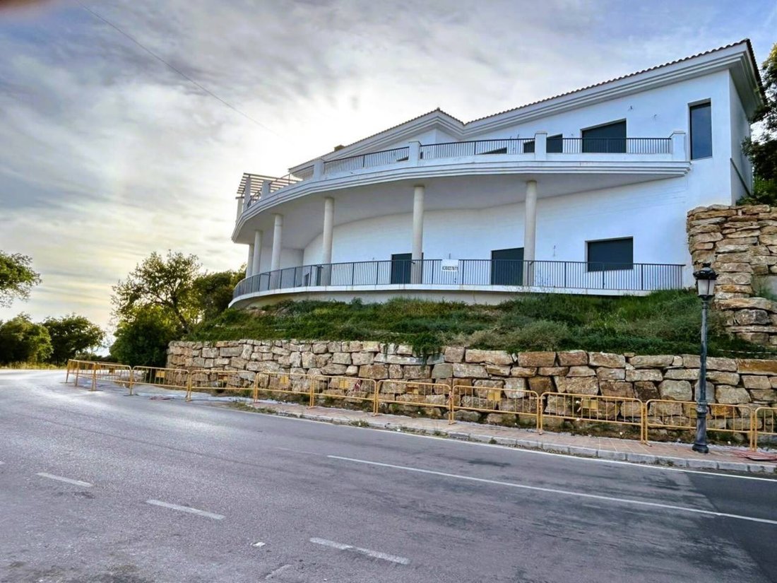 Elviria-Cabopino, Marbella, Spain 3 - 14896214