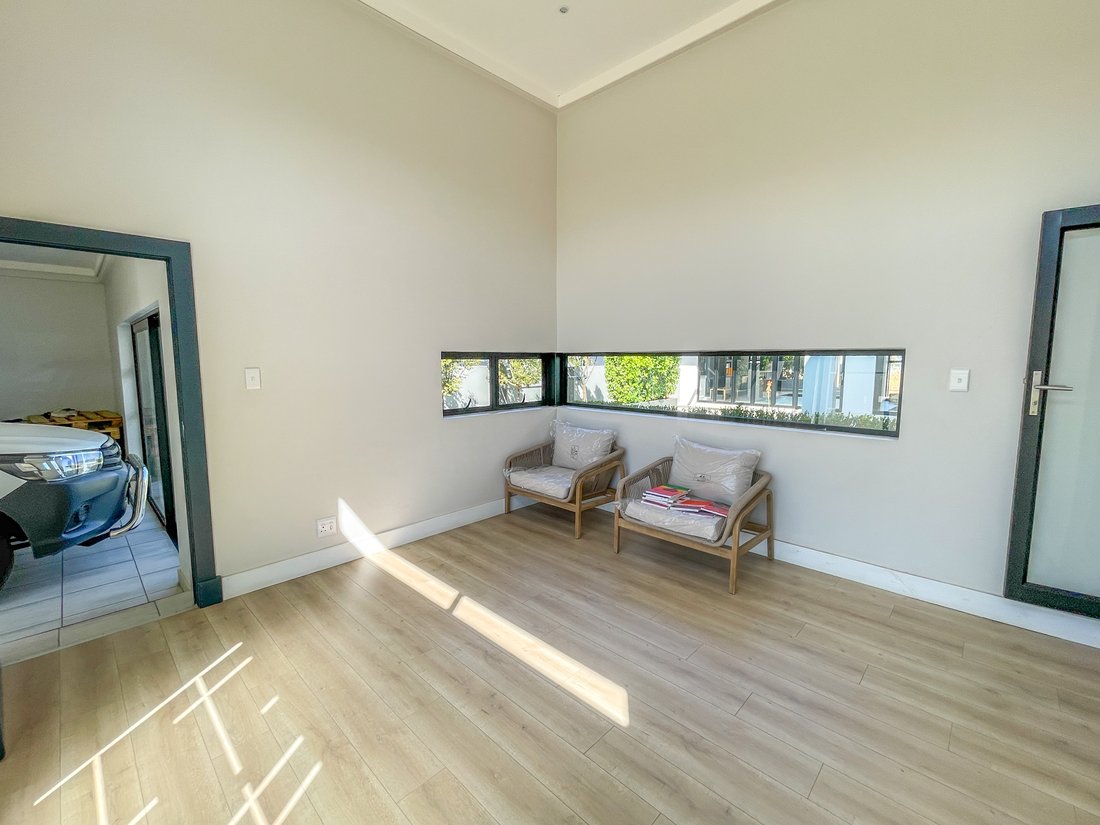 House in Sunderland Ridge AH, Gauteng, South Africa 5 - 14897105
