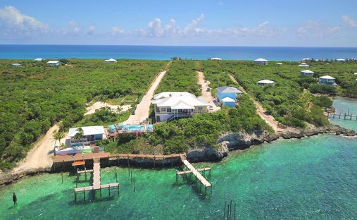 Great Guana Cay, Hope Town, The Bahamas 1
