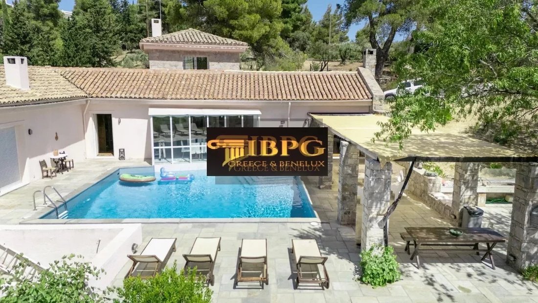 Villa in Oropos, Attica, Greece 2 - 12401896