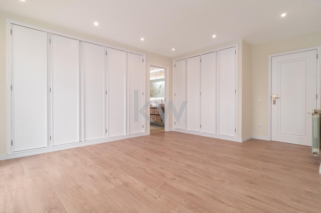 Apartment in Mafamude e Vilar do Paraiso, Porto District, Portugal 4 - 14895617
