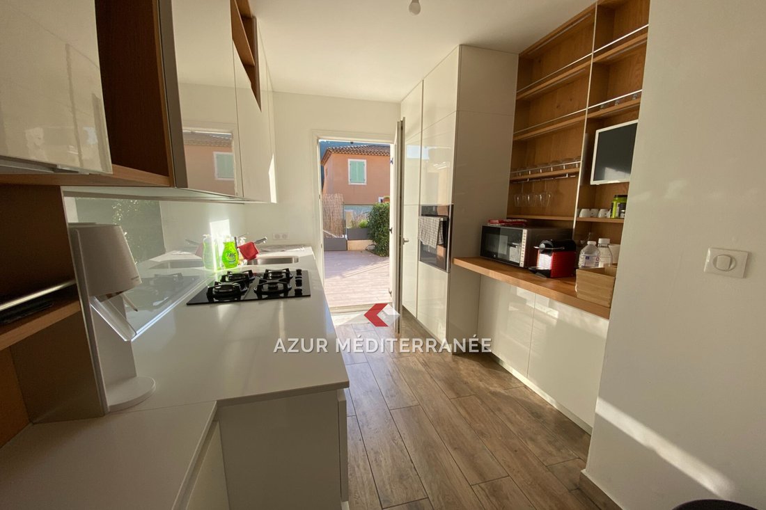 Villa in Èze, Provence-Alpes-Côte d'Azur, France 5 - 14895563