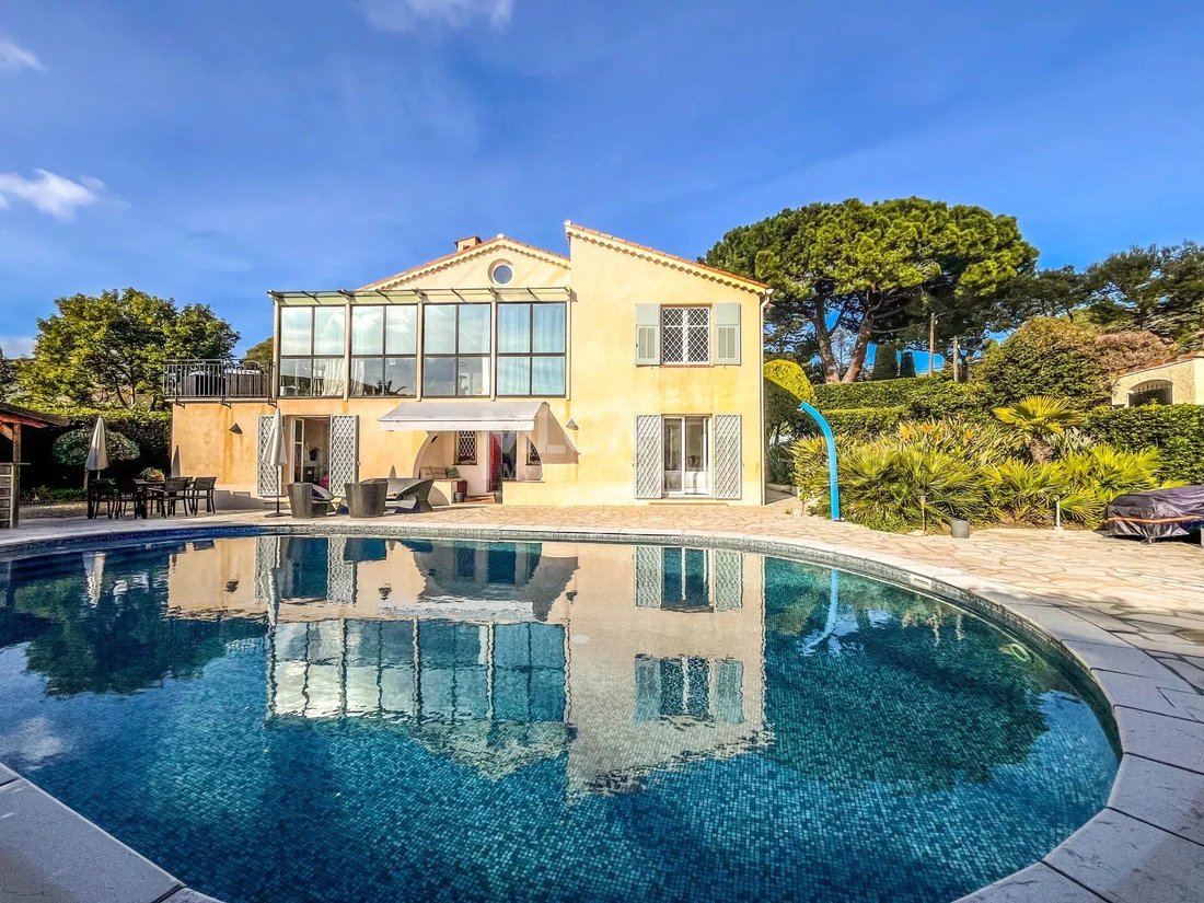 Villa a Antibes, Provenza-Alpi-Costa Azzurra, Francia 1 - 13870729